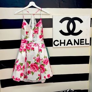 Floral short party dress for any event. White Flowey Dress. Date night ready.